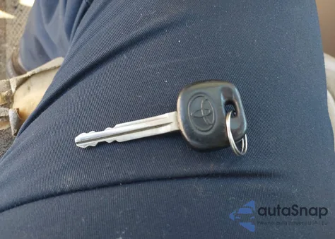 2001 Toyota Avalon Xls z USA, uszkodzony, nr VIN 4T1BF28B31U137724